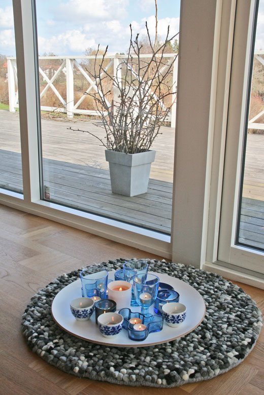candles-on-tray