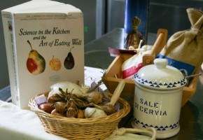 Science in the Kitchen and the Art of Eating Well