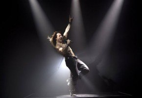 tom-cruise-rock-of-ages