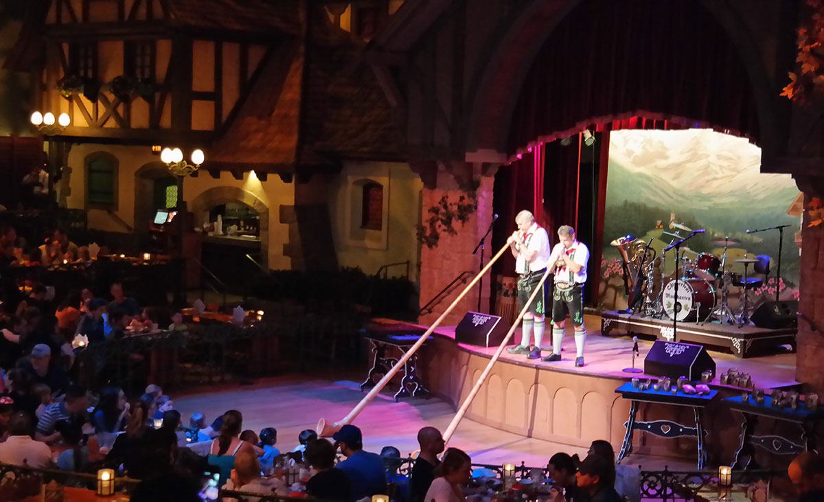 Virtual Tour of Epcot's World Showcase in Disney World (30+ photos and